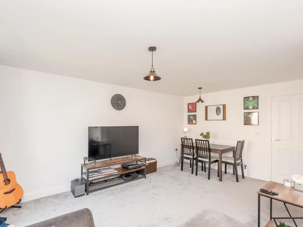 Pass The Keys Bramhope Haven - New Home Next To Golden Acre Park ليدز بيت للعطل