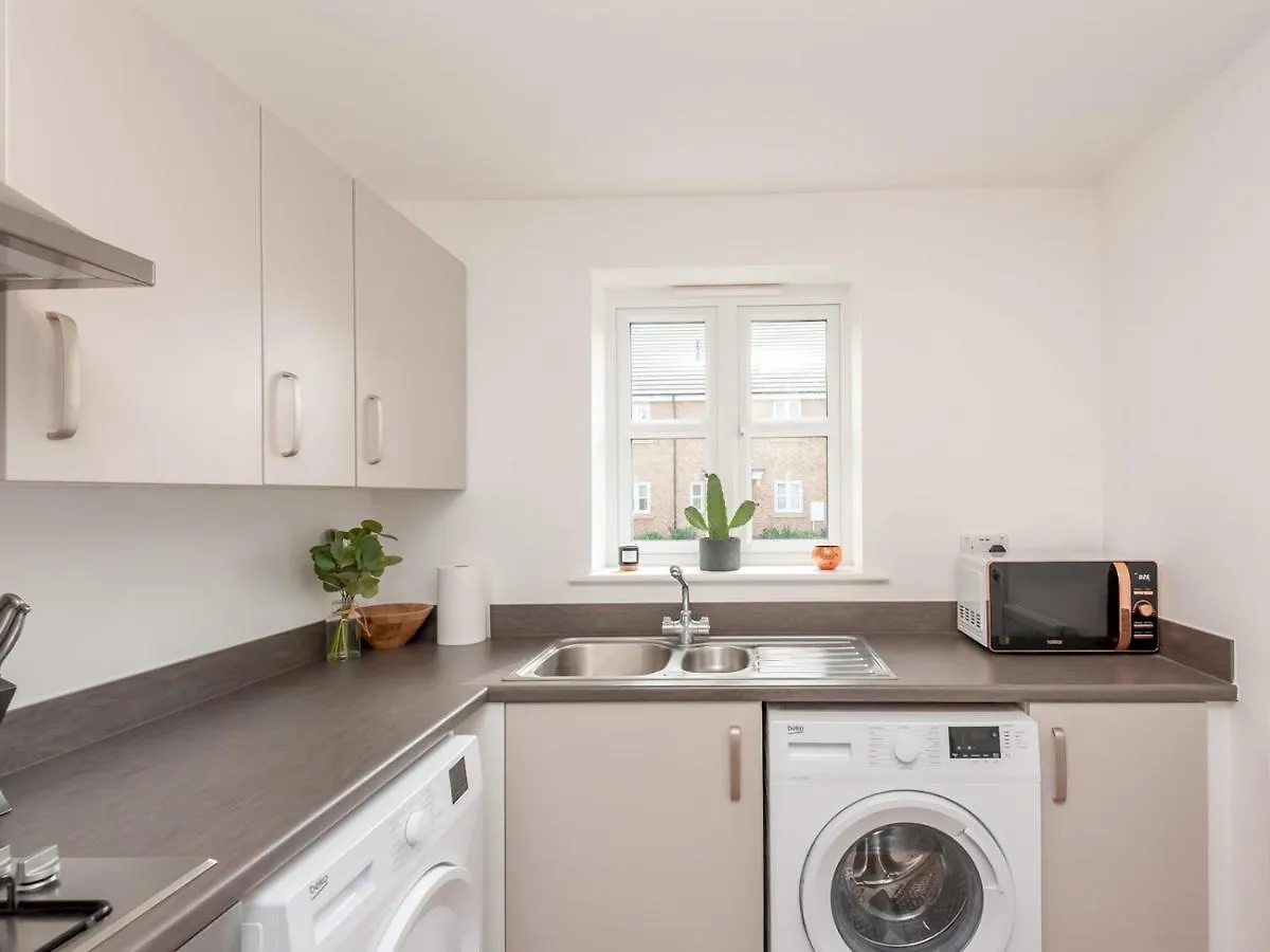 Pass The Keys Bramhope Haven - New Home Next To Golden Acre Park ليدز بيت للعطل
