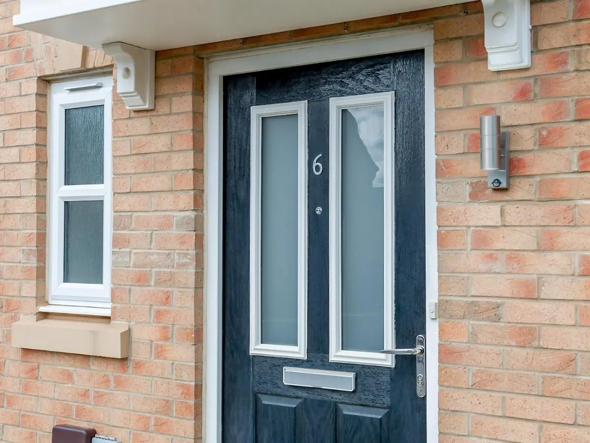 Pass The Keys Bramhope Haven - New Home Next To Golden Acre Park ليدز بيت للعطل